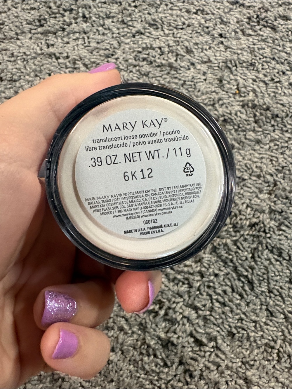 Mary Kay Translucent Loose Powder - Picture 2 of 2